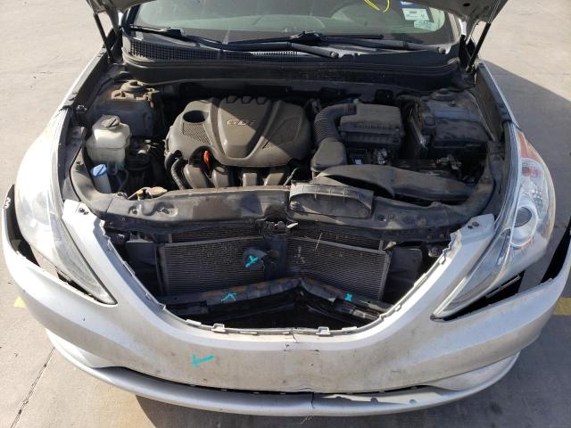 Photo 7 from auction – 2011 HYUNDAI SONATA SE with VIN 5NPEC4AC6BH162265