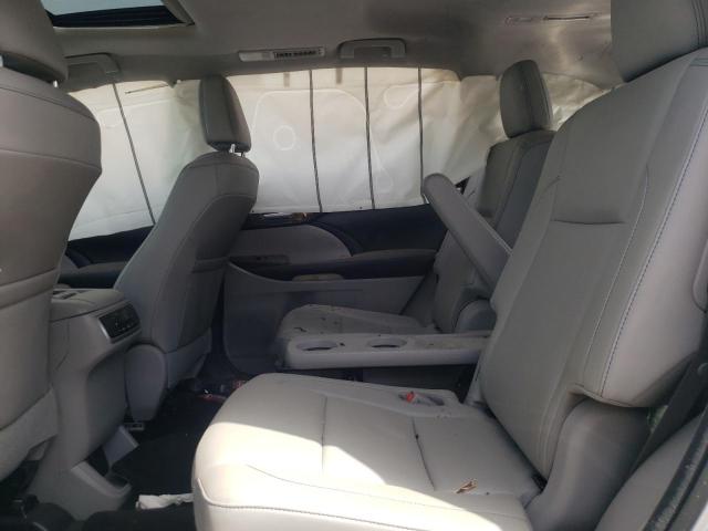Photo 6 from auction – 2018 TOYOTA HIGHLANDER with VIN 5TDKZRFH8JS538587