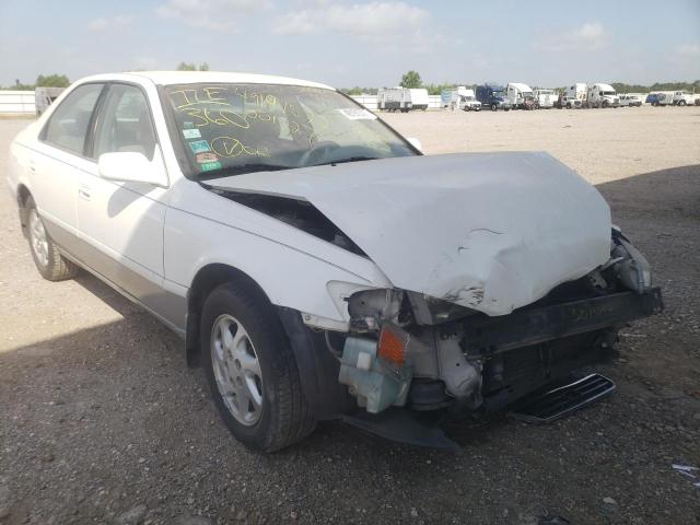 TOYOTA CAMRY CE 2000 with VIN JT2BG22K5Y0501727 - Photo from auction