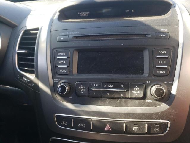 Photo 9 from auction – 2015 KIA SORENTO LX with VIN 5XYKT3A61FG648244