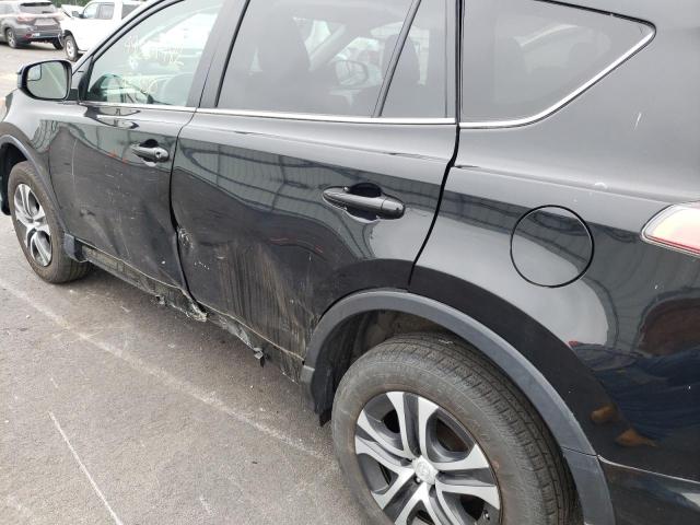 Photo 9 from auction – 2018 TOYOTA RAV4 LE with VIN 2T3BFREV5JW792871
