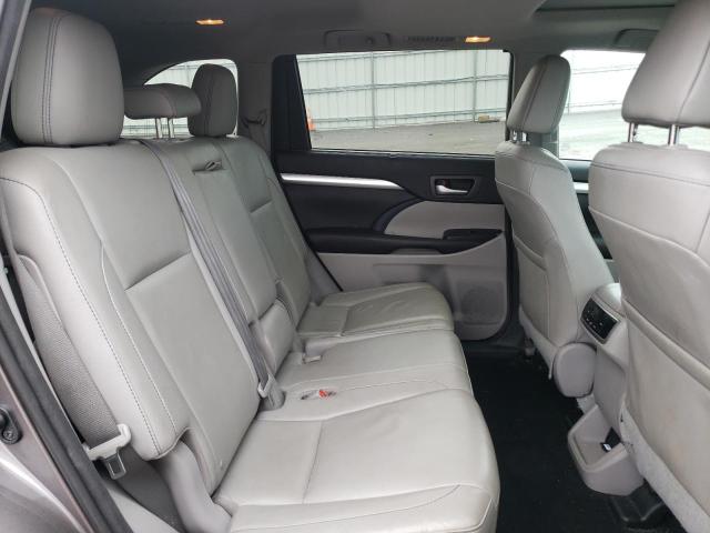 Photo 6 from auction – 2016 TOYOTA HIGHLANDER with VIN 5TDJKRFH5GS347489