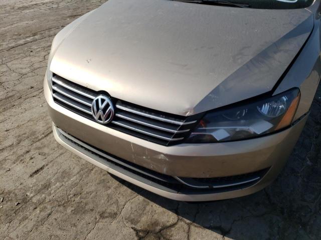 Photo 9 from auction – 2015 VOLKSWAGEN PASSAT S with VIN 1VWAT7A3XFC016319