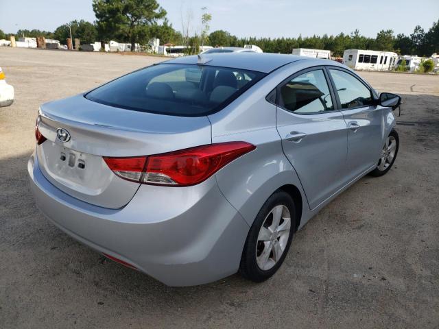 Photo 4 from auction – 2012 HYUNDAI ELANTRA GL with VIN 5NPDH4AE5CH119911