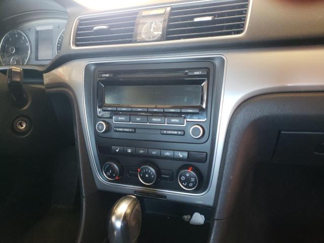 Photo 9 from auction – 2014 VOLKSWAGEN PASSAT S with VIN 1VWAT7A38EC039693
