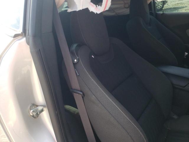 Photo 6 from auction – 2015 CHEVROLET CAMARO LS with VIN 2G1FB1E32F9299690