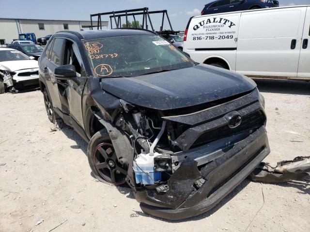 TOYOTA RAV4 LE 2019 with VIN JTMG1RFV8KD024738 - Photo from auction