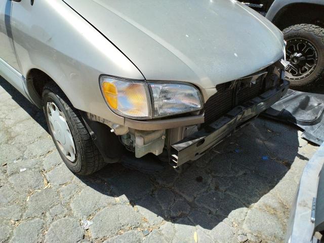 Photo 9 from auction – 2000 TOYOTA SIENNA LE with VIN 4T3ZF13C9YU222304
