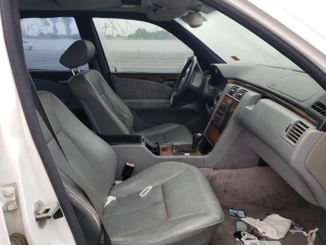 Photo 5 from auction – 1998 MERCEDES-BENZ E 320 with VIN WDBJF65F9WA700975