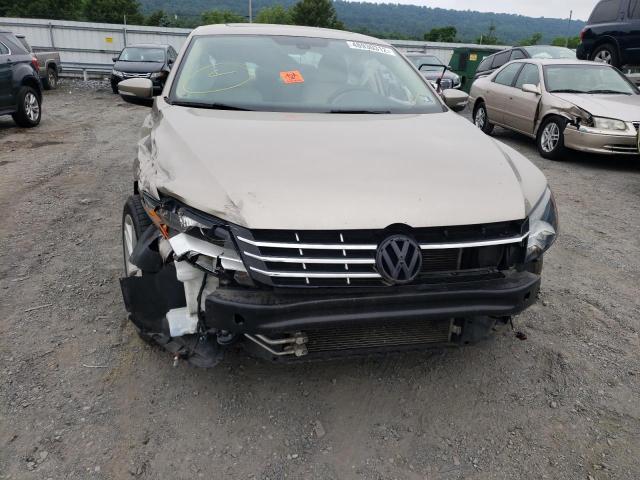 Photo 9 from auction – 2015 VOLKSWAGEN PASSAT SEL with VIN 1VWCM7A32FC025179