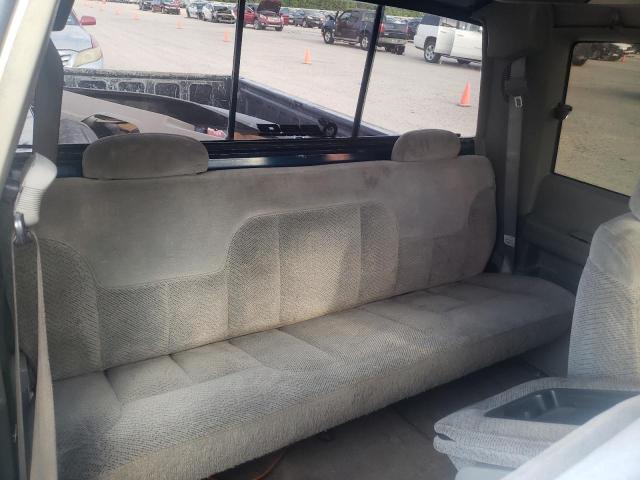 Photo 6 from auction – 1998 CHEVROLET GMT-400 C1 with VIN 2GBEC19R2W1179129