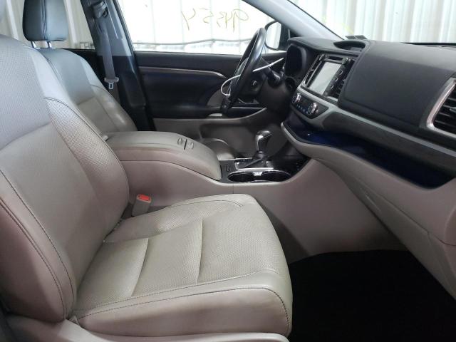 Фото 5 с аукциона – 2017 TOYOTA HIGHLANDER с VIN 5TDDZRFH9HS455088