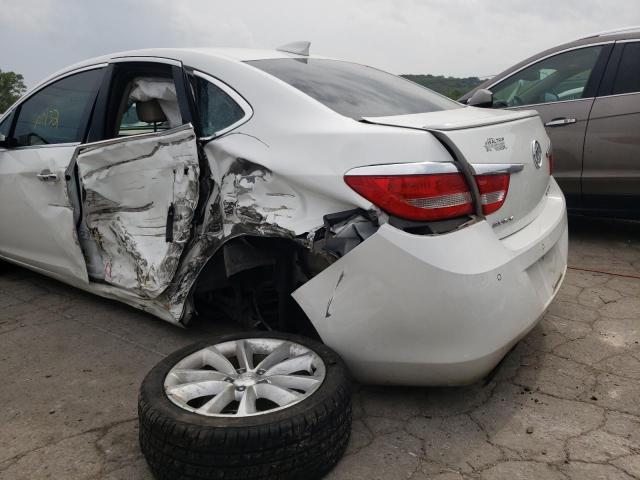 Photo 9 from auction – 2017 BUICK VERANO with VIN 1G4PS5SK0H4100877