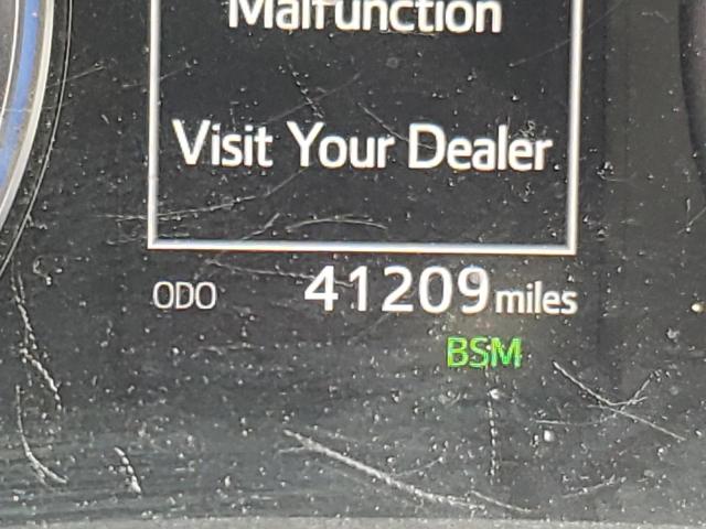 Фото 8 с аукциона – 2017 TOYOTA HIGHLANDER с VIN 5TDKZRFH7HS522214