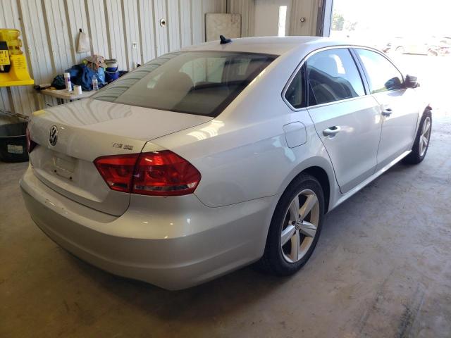 Photo 4 from auction – 2014 VOLKSWAGEN PASSAT SE with VIN 1VWBS7A32EC120938