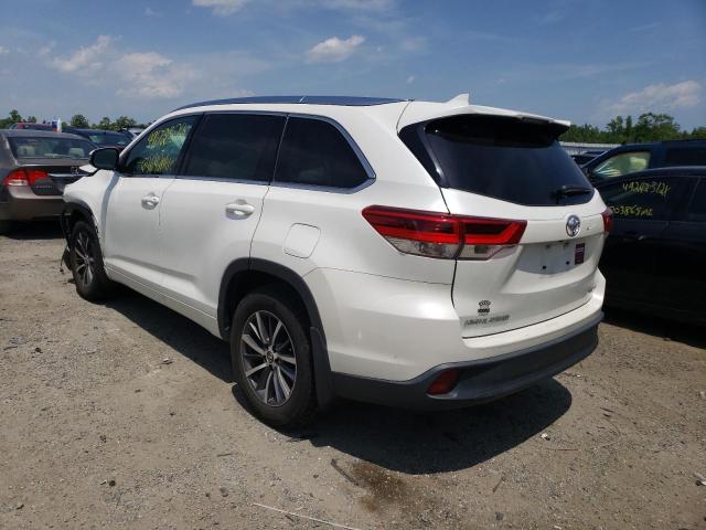 Zdjęcie 3 z aukcji – 2017 TOYOTA HIGHLANDER z VIN 5TDJZRFH8HS441962