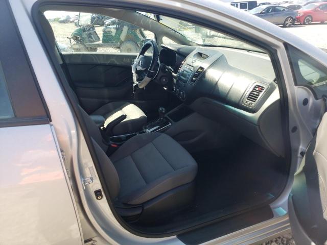 Photo 5 from auction – 2017 KIA FORTE LX with VIN 3KPFK4A79HE018278