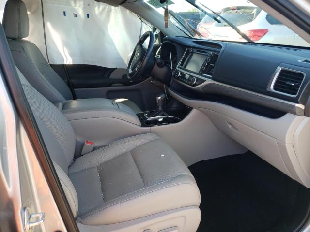 Photo 5 from auction – 2019 TOYOTA HIGHLANDER with VIN 5TDDZRFH3KS952628