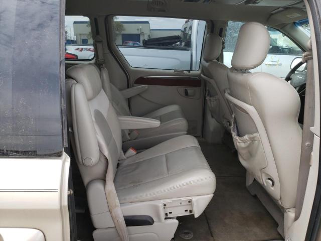 Photo 6 from auction – 2005 CHRYSLER TOWN & COU with VIN 2C8GP64L15R283876
