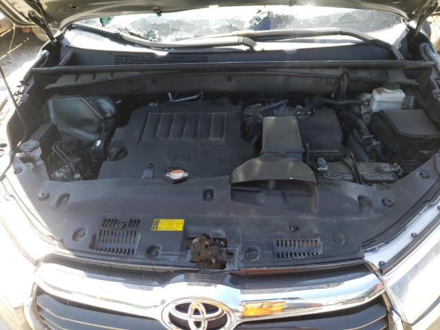 Photo 7 from auction – 2016 TOYOTA HIGHLANDER with VIN 5TDJKRFHXGS346225