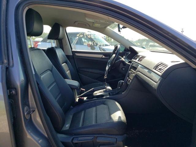 Photo 5 from auction – 2014 VOLKSWAGEN PASSAT S with VIN 1VWAT7A33EC117572