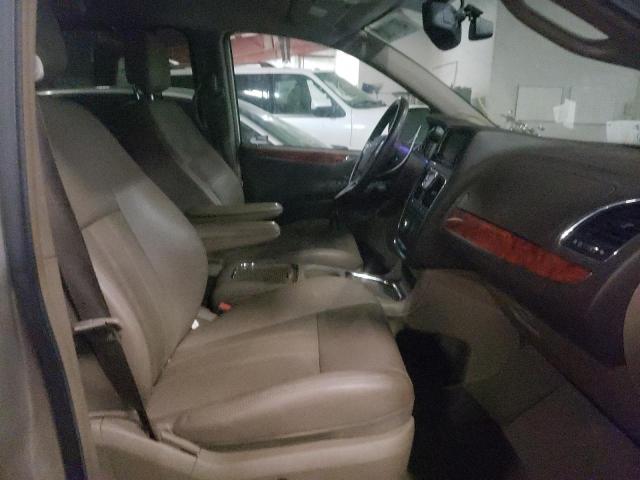 Photo 5 from auction – 2015 CHRYSLER TOWN & COU with VIN 2C4RC1CG9FR574298