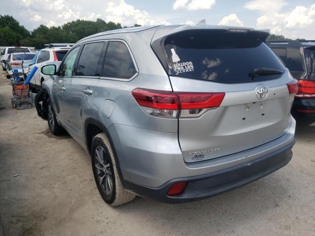 Photo 3 from auction – 2018 TOYOTA HIGHLANDER with VIN 5TDKZRFH1JS265122