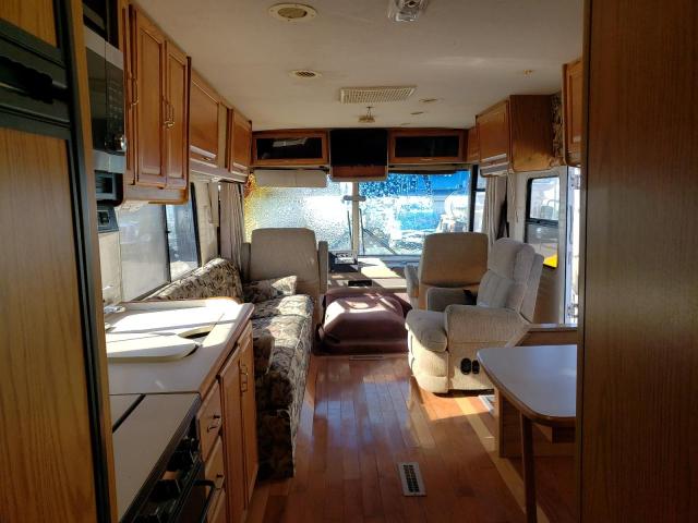 Photo 9 from auction – 1999 WINNEBAGO MOTORHOME with VIN 3FCMF53S0XJA13723