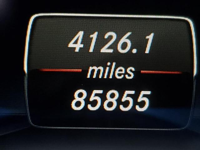 Photo 8 from auction – 2014 MERCEDES-BENZ E 350 with VIN WDDHF5KB2EB030843