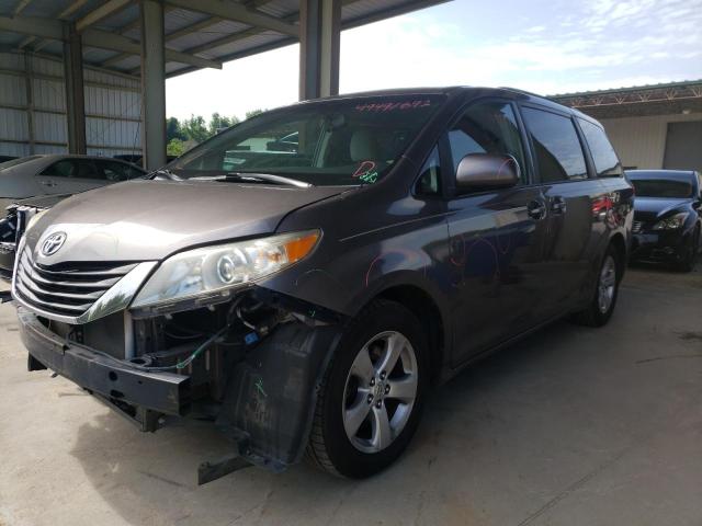 Photo 2 from auction – 2013 TOYOTA SIENNA LE with VIN 5TDKK3DC2DS346935