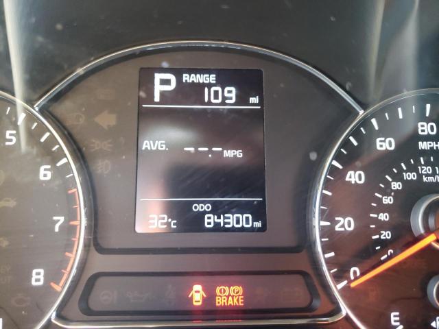 Photo 8 from auction – 2017 KIA FORTE LX with VIN 3KPFK4A75HE135579