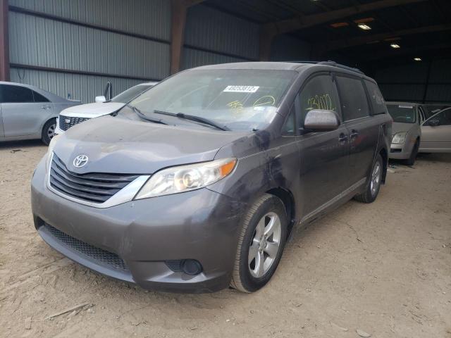 Photo 2 from auction – 2013 TOYOTA SIENNA LE with VIN 5TDKK3DC3DS318349