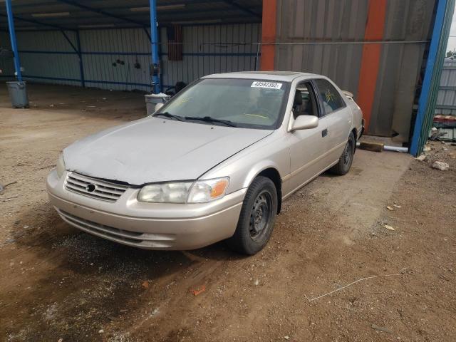 Photo 2 from auction – 2000 TOYOTA CAMRY LE with VIN 4T1BF28K7YU936013
