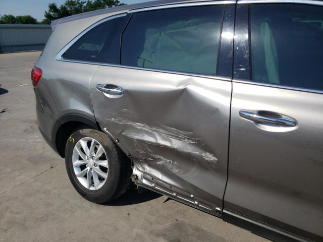 Photo 9 from auction – 2018 KIA SORENTO LX with VIN 5XYPG4A30JG408178