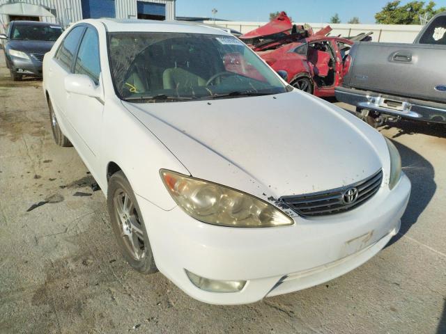 TOYOTA CAMRY LE 2005 with VIN 4T1BF30K45U096401 - Photo from auction