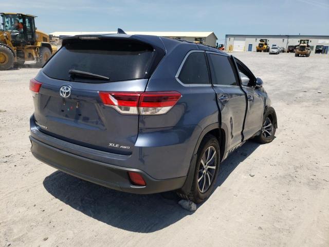 Photo 4 from auction – 2018 TOYOTA HIGHLANDER with VIN 5TDJZRFH2JS485199