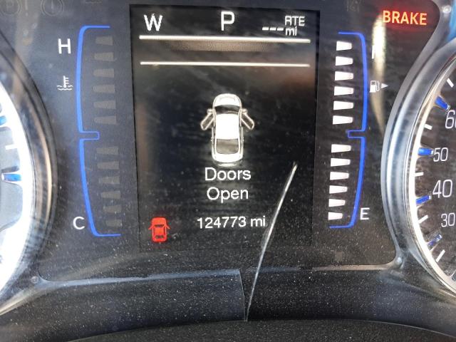 Photo 8 from auction – 2016 CHRYSLER 200 LIMITE with VIN 1C3CCCAB2GN118722