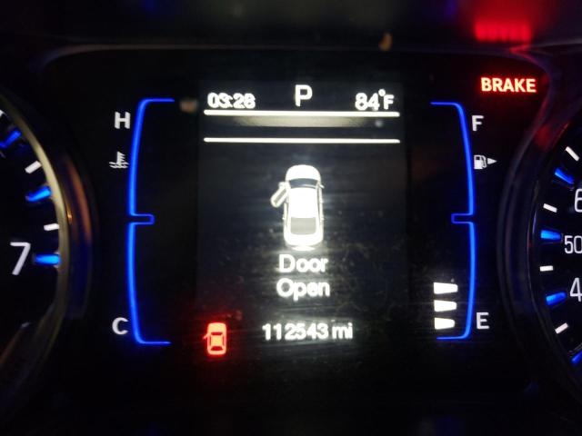 Photo 8 from auction – 2015 CHRYSLER 200 LIMITE with VIN 1C3CCCAB5FN723235