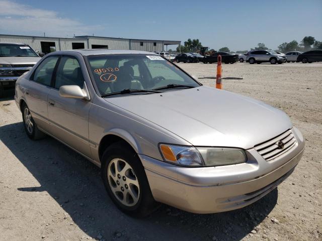 TOYOTA CAMRY CE 1997 with VIN 4T1BF22K7VU915120 - Photo from auction