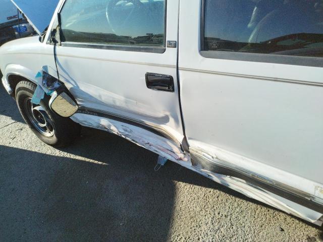 Photo 9 from auction – 1997 CHEVROLET BLAZER with VIN 1GNDT13W4V2257101