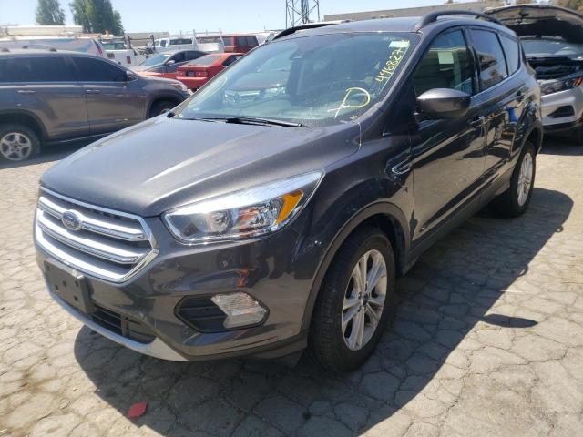 صورة رقم 2 من المزاد - 2018 FORD ESCAPE SE مع VIN 1FMCU0GD1JUD08052