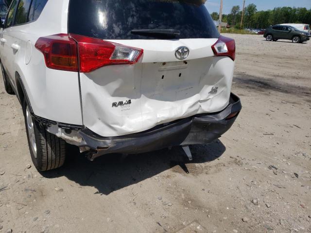 Photo 9 from auction – 2014 TOYOTA RAV4 LE with VIN JTMBFREV7ED062107