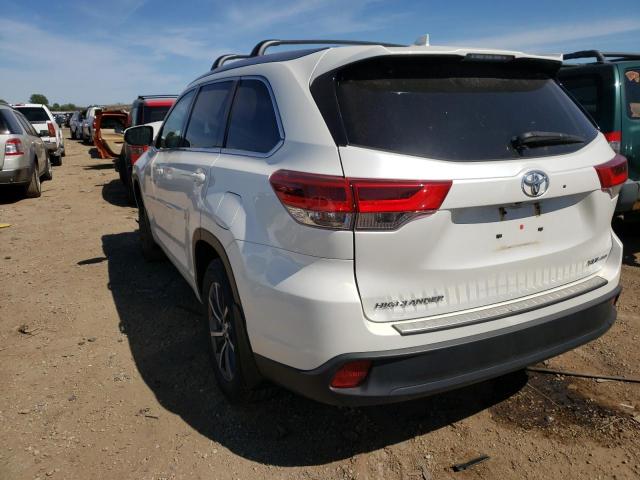 Photo 3 from auction – 2017 TOYOTA HIGHLANDER with VIN 5TDJZRFHXHS459783