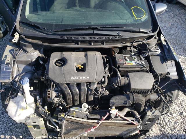 Photo 7 from auction – 2018 KIA FORTE LX with VIN 3KPFL4A76JE187984