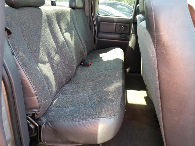 Photo 6 from auction – 2004 CHEVROLET SILVERADO with VIN 2GCEK19T041288843