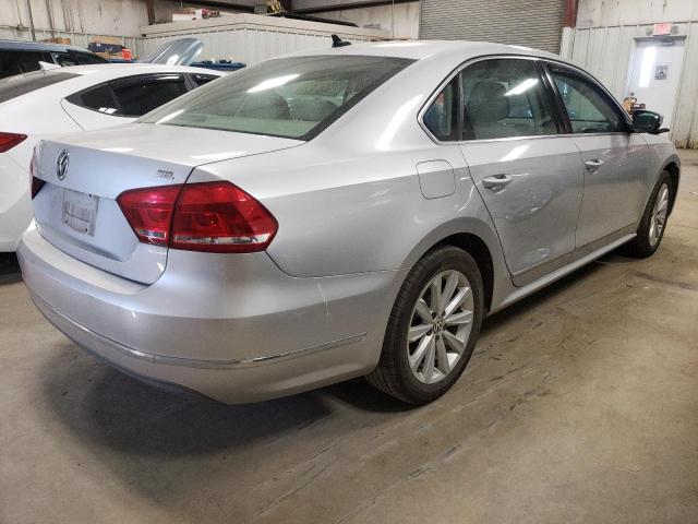 Photo 4 from auction – 2013 VOLKSWAGEN PASSAT SEL with VIN 1VWCH7A31DC095287
