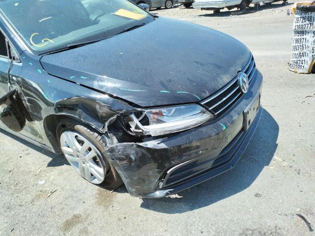 Photo 9 from auction – 2017 VOLKSWAGEN JETTA S with VIN 3VW2B7AJ8HM337928