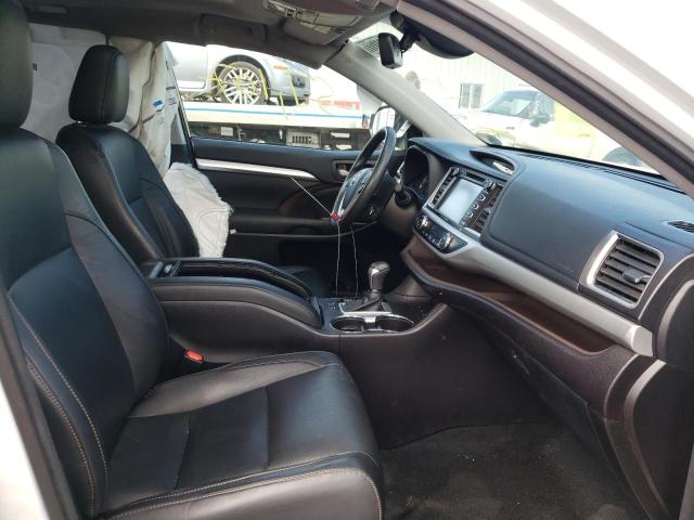 Photo 5 from auction – 2018 TOYOTA HIGHLANDER with VIN 5TDJZRFH7JS560785
