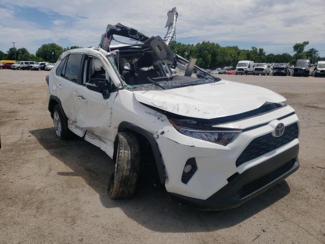 TOYOTA RAV4 XLE 2021 with VIN JTMW1RFVXMD061448 - Photo from auction
