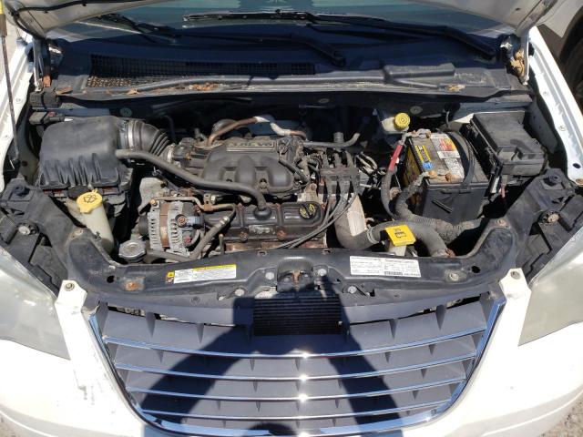 Photo 7 from auction – 2008 CHRYSLER TOWN & COU with VIN 2A8HR54P18R800202